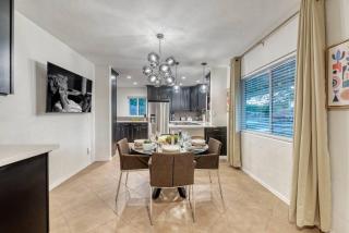 Mid-century Modern Charmer With Free Heated Pool! - Phoenix - 2