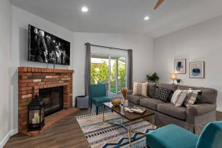 Centrally Located! Fabulous Home & Gated Community - 8