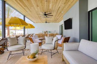 Sleeps 32 2 Villas Pool Putting GreenBocce Polo Villas Amara by AvantStay - 4