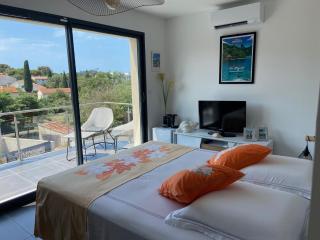 Suite MOOREA dans villa avec piscine au calme, proche plages - La Garde - 6
