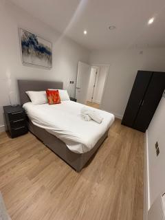 Cozy Lux City Centre 2 Bed 2 Bath Balcony PS4 - Birmingham - 3