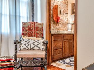 Large 4-Bed Stockyards Hideaway - 7