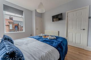Luxurious 4 Bedroom house Sleeps 7 Free Parking - Liverpool - 7