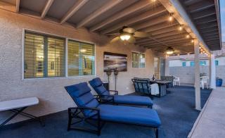 Sunny Free Heated Pool & Lush Backyard Home - Phoenix - 2