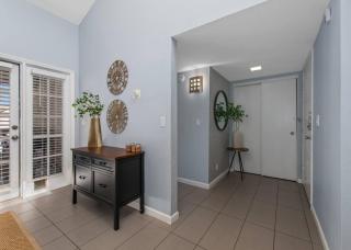 The Tempe Designer Home! Pets Stay Free! - Tempe - 1