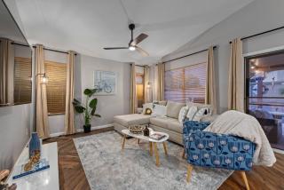 Super Comfy Home! With Private Heated Pool - Phoenix - 3