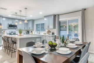 Splendid 5 Bedroom Home With Private Heated Pool! - Helena - 6