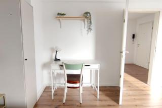E1 Work-Ready Apartment -2 Rooms, Kitchen, Free Parking - Essen - 9