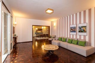 4BDRs, Balcony w/ Sea View, and Garage|A 3730/201 - 5