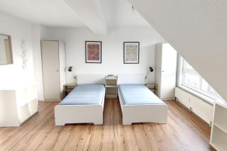 E1 Work-Ready Apartment -2 Rooms, Kitchen, Free Parking - Essen - 2