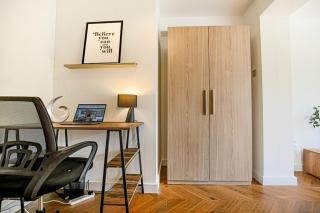 Grace House - Prime Location - Driveway Parking, Pool Table, Fast Wifi, Self Check-In and Smart TV with Sky TV and Netflix by Yoko Property - Milton Keynes - 4
