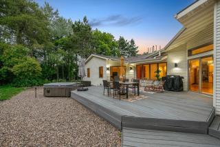 3 Acre Stillwater Oasis,Min from Downtown,Hot Tub - Stillwater - 0