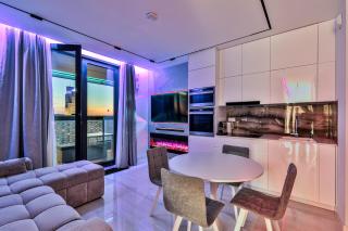 Prestige Skyview Residence Top Floor Luxury Panoramic Terrace with Free Private Underground Parking - 9