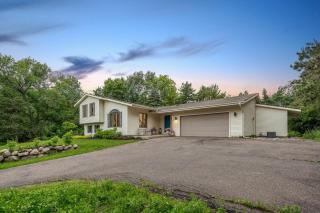 3 Acre Stillwater Oasis,Min from Downtown,Hot Tub - Stillwater - 9