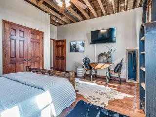 1 Bed Big Apt in OKC Stockyards - Oklahoma City - 2