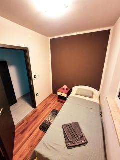 Jacuzzi Garden Cottage - Banjole - 3