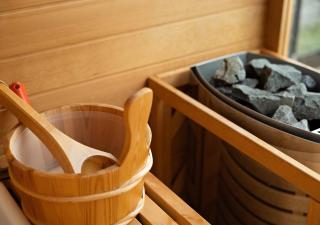 The Glasshouse - Central Home with Hot Tub & Sauna - Queenstown - 2