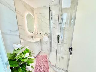 Ane Promenade Sunset Beach Apartment - 3