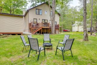 3 Mi to Tobyhanna State Park Hot Tub Haven! - Tobyhanna - 0