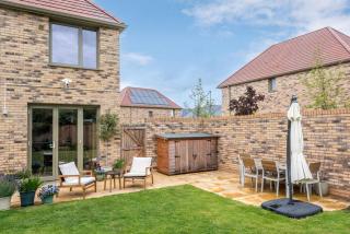 Family-Friendly Getaway - Garden & Parking Sleeps 7 - Oxford - 3