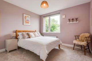Family-Friendly Getaway - Garden & Parking Sleeps 7 - Oxford - 2