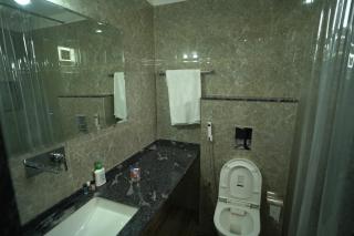 Lakeside Bliss Homestay - 4
