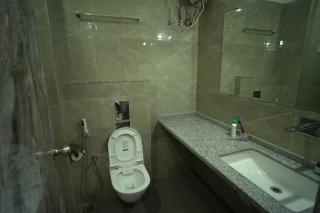 Lakeside Bliss Homestay at Fathesagar Lake - 3