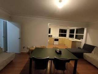 3 Bedroom Serviced House A, 30 Laurel St - 4