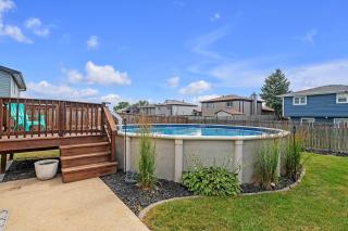 Modern Retreat with Private Pool & Yard, 10 mins to Tinley Ampitheatre home - - 8