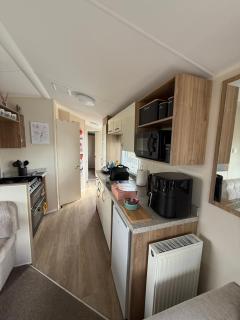 7 Lakes Retreat - Crowle - 1