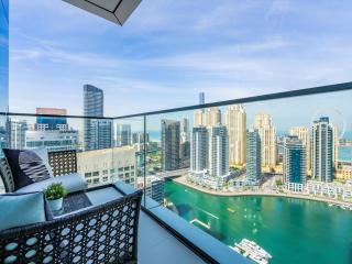 Hidden Gem, Waterfront Escape With Harbor View - Dubai - 5