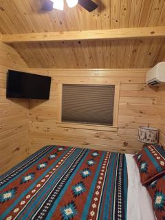Flint Rock Cabins - The Arrow - Lonsdale - 1
