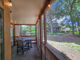 Serene 2 bed, 2 bath lodge, with amenities, 101AC lodge - Myrtle Beach - 3