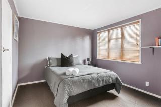 Your Downtown Mount Maunganui Escape Awaits! - Mount Maunganui - 2