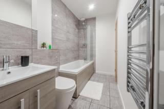Modern City-Centre Flat with Fast WiFi & Parking - Leicester - 9