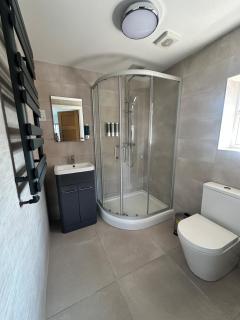 Stylish Woking Stay & Parking - Woking - 4