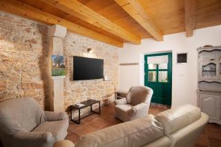 Holiday house with a parking space Valtura, Pula - 24732 - 5