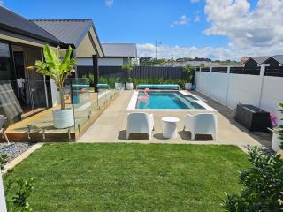 Large Luxury Napier Home - Napier - 9