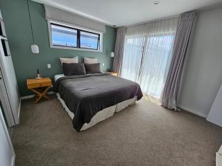 Large Luxury Napier Home - Napier - 8