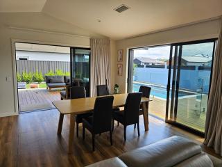 Large Luxury Napier Home - Napier - 3