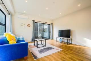 Modern 3-Bedroom Home in Mount Wellington - Auckland - 8