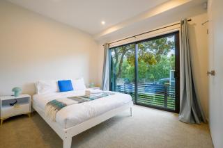 Modern 3-Bedroom Home in Mount Wellington - Auckland - 5