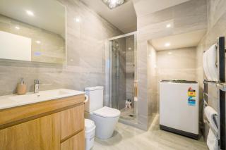 Modern 3-Bedroom Home in Mount Wellington - Auckland - 4
