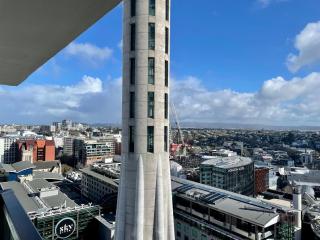 Just opposite to Skytower, 2 Bed 2 Bath in CBD - Auckland - 2