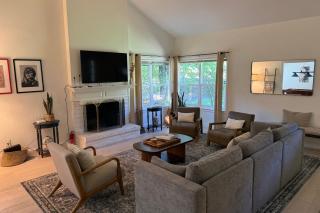 Clementine By AvantStay Bright Modern Retreat w Pool Pool Table Large Patio - Santa Rosa - 3