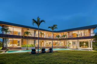 Villa M2 Bespoke 5BR Luxury Retreat in Canggu - Tumbak Bayuh - 0