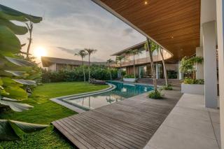 Villa M2 Bespoke 5BR Luxury Retreat in Canggu - Tumbak Bayuh - 5