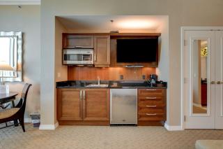 Eclipse Studio at MGM Signature Tower 3 BALCONY STRIP VIEW - Las Vegas - 6