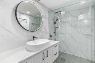 Fully renovated 2 bedroom apartment in Mooloolaba - Mooloolaba - 2