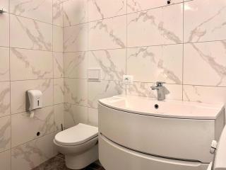 Superior Ap w Parking, Sea View & Kitchen - Himarë - 4